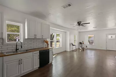 1212 Earl Street, Commerce, TX 75428 - Photo 9
