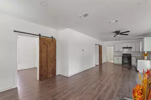 1212 Earl St, Commerce, TX 75428 - Photo 11
