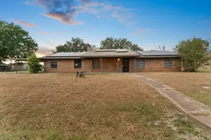 623 E Kempner St, Mabank, TX 75147 - Photo 1