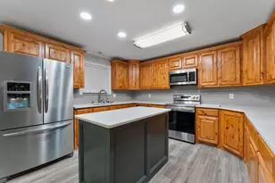 623 E Kempner St, Mabank, TX 75147 - Photo 9