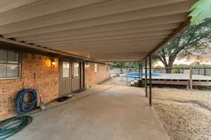623 E Kempner St, Mabank, TX 75147 - Photo 21