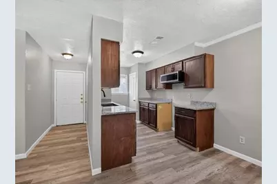 3205 Pacesetter Drive, Dallas, TX 75241 - Photo 3