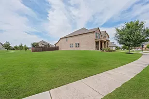 7505 River Park Dr, McKinney, TX 75071 - Photo 3