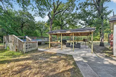 1629 Robinwood Drive, Fort Worth, TX 76111 - Photo 23
