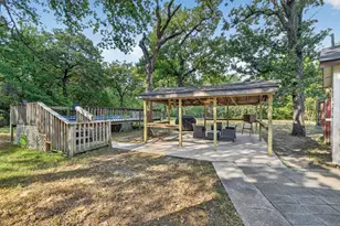 1629 Robinwood Dr, Fort Worth, TX 76111 - Photo 23