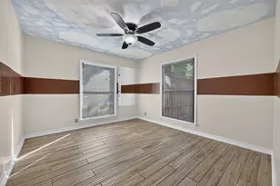 1629 Robinwood Dr, Fort Worth, TX 76111 - Photo 17