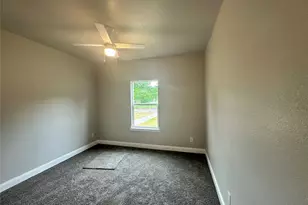 825 Edgar St, Greenville, TX 75401 - Photo 7