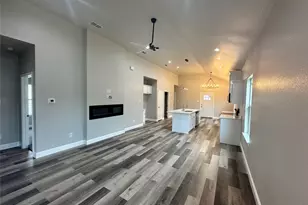 825 Edgar St, Greenville, TX 75401 - Photo 3