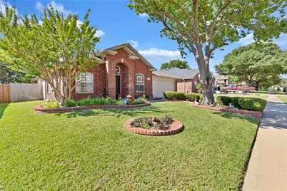 1065 Springhill Drive, Saginaw, TX 76179 - Photo 3