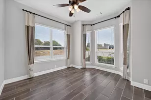 1941 Silverleaf Dr, Glenn Heights, TX 75154 - Photo 5