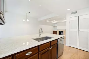 524 Josephine St, Dallas, TX 75246 - Photo 11