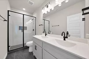 2585 Four Roses Dr, Lewisville, TX 75056 - Photo 25