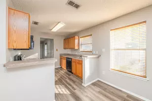 7550 Kings Tr, Fort Worth, TX 76133 - Photo 7