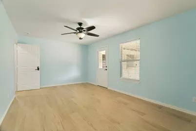 2124 Brentwood Lane, Carrollton, TX 75006 - Photo 11