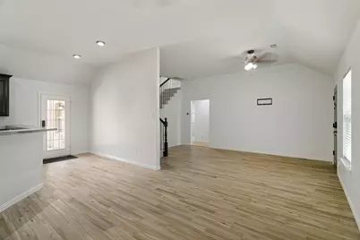 2124 Brentwood Lane, Carrollton, TX 75006 - Photo 5