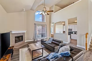 1464 Summerhill Dr, Carrollton, TX 75007 - Photo 3