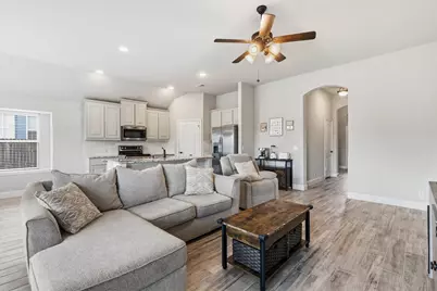 211 Nickolas Drive, Princeton, TX 75407 - Photo 5
