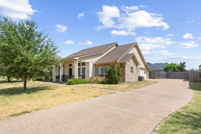 104 Claudette, Hewitt, TX 76643 - Photo 3