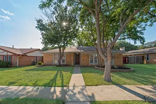 1422 Westwood Dr, Lewisville, TX 75067 - Photo 1