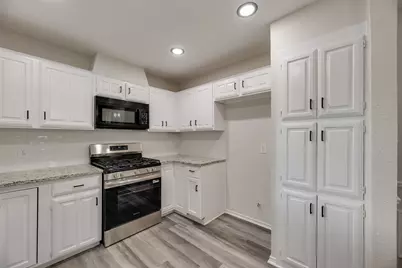 1422 Westwood Drive, Lewisville, TX 75067 - Photo 7