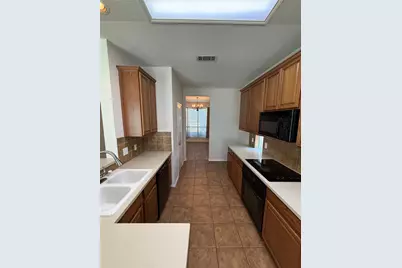 1740 Hidden Brook Drive, Grand Prairie, TX 75050 - Photo 9