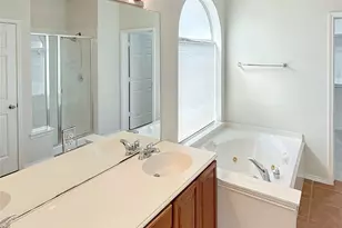 1740 Hidden Brook Dr, Grand Prairie, TX 75050 - Photo 27