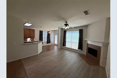 1740 Hidden Brook Drive, Grand Prairie, TX 75050 - Photo 7