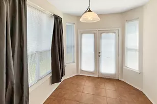 1740 Hidden Brook Dr, Grand Prairie, TX 75050 - Photo 9
