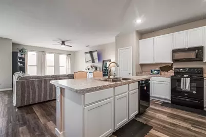 1048 Waverly Drive, Van Alstyne, TX 75495 - Photo 9