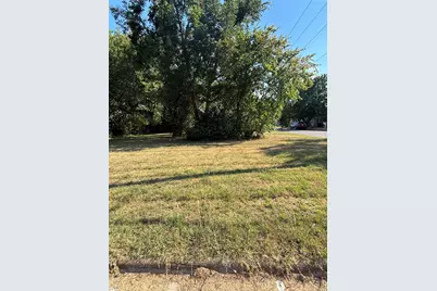 720 Mill Street, Gainesville, TX 76240 - Photo 1