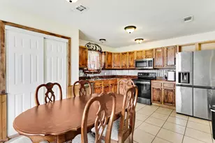 625 Linda Ct, Joshua, TX 76058 - Photo 5