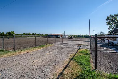 5271 N US Highway 69, Celeste, TX 75423 - Photo 15