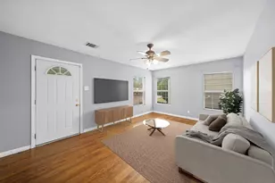 3324 W Clarendon Dr, Dallas, TX 75211 - Photo 3