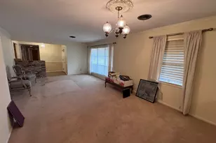 806 Sharpshire St, Grand Prairie, TX 75050 - Photo 9