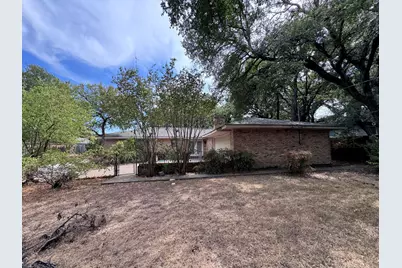 806 Sharpshire Street, Grand Prairie, TX 75050 - Photo 5