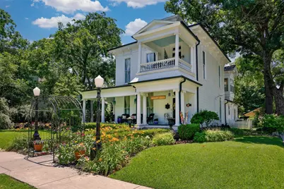 319 S Denton Street, Gainesville, TX 76240 - Photo 1