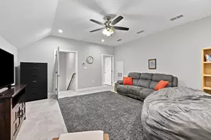 603 E Burks St, Pilot Point, TX 76258 - Photo 25