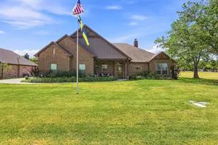 603 E Burks St, Pilot Point, TX 76258 - Photo 39