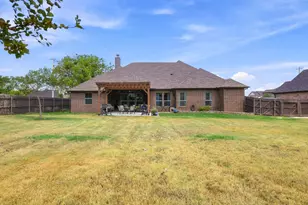603 E Burks St, Pilot Point, TX 76258 - Photo 31