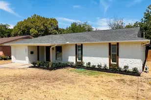327 E Center St, Duncanville, TX 75116 - Photo 3