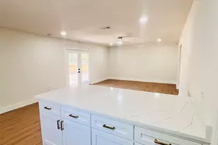 327 E Center St, Duncanville, TX 75116 - Photo 11