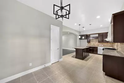 8607 Calvin Road, Irving, TX 75063 - Photo 11