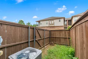 8607 Calvin Rd, Irving, TX 75063 - Photo 9