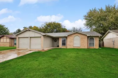 237 Volunteer Drive, Arlington, TX 76014 - Photo 1