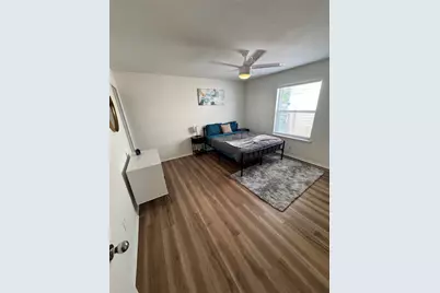 237 Volunteer Drive, Arlington, TX 76014 - Photo 7
