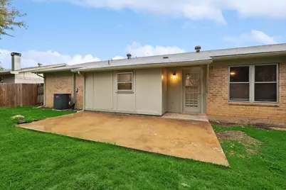 237 Volunteer Drive, Arlington, TX 76014 - Photo 13