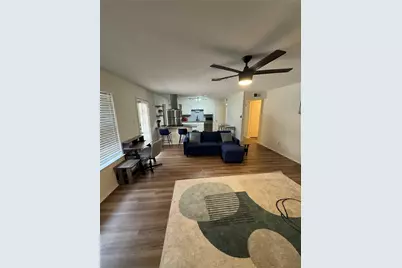 237 Volunteer Drive, Arlington, TX 76014 - Photo 3