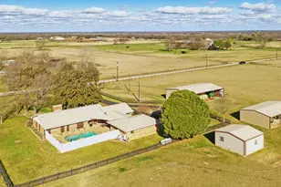 401 Hubbard Ln, Lipan, TX 76462 - Photo 39