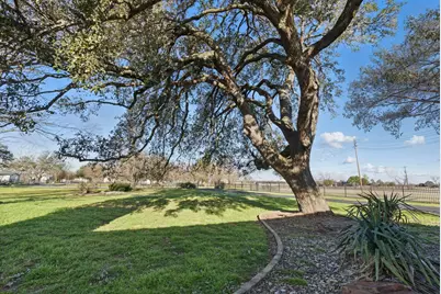 401 Hubbard Lane, Lipan, TX 76462 - Photo 3