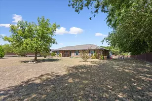354 Bluebonnet Ln, Lorena, TX 76655 - Photo 5
